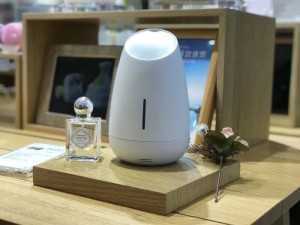 Đặt biệt khi có nước Vaso sẽ tự động bật và khi hết nước Vaso sẽ tự động tắt, rất dễ dàng và tiện lợi.