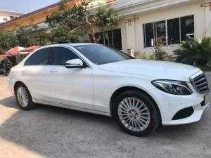 Cần bán Mercedes C250 tự động 2016 trắng cực chất cực mới.