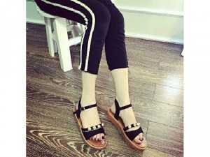 Sandal bản kết hạt