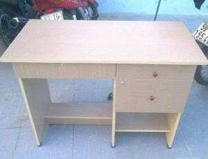 Bàn làm việc