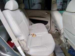 Cần bán xe Mitsubishi Zinger 2012 số sàn màu xám zin từ trong ra ngoài