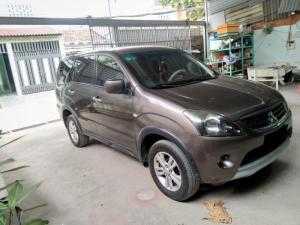 Mitsubishi Zinger 2012 số sàn màu xám zin