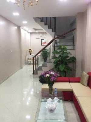 Nhà đẹp lung linh Tây Sơn, gần phố, thông thoáng, 33m2