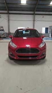 Ford Fiesta 2018 khuyến mãi hấp dẫn tháng 4