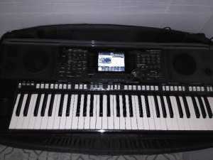 Đàn organ Yamaha s950