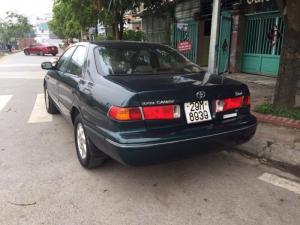 Bán Toyota Camry 2001 số sàn, chính chủ gia đình tôi đang sử dụng