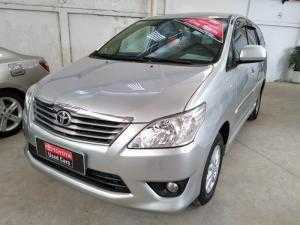 Bán xe Toyota Innova E đk 2014, số sàn, màu bạc, giá thương lượng, có hỗ trợ trả góp