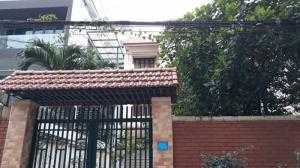 Biệt thự liền kề ngay Ngã Tư Sở, 140m, 5 tầng, ở sướng, kinh doanh hái ra tiền.