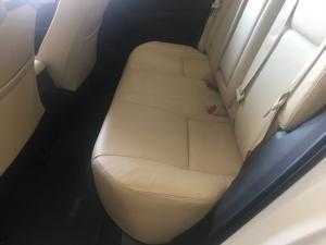 Altis 1.8g màu trắng giao ngay