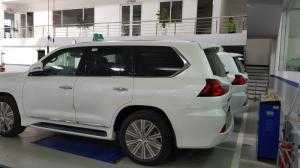 Bán Lexus Lx570 sản xuất 2016 màu Trắng nội thất Nâu đỏ và Trắng nội thất Kem, xe nhập khẩu nguyên chiếc, mới 100%.
Lexus Lx570 sản xuất 2016 bản full option có rửa đèn, hắt kính, loa mark levision, màn hình DVD, 2 màn hình gối đầu 11.6inch, điều hoà tự động 2 dàn 4 vùng độc lập, camera 360, cảm biến quanh xe, cảnh báo lệch làn, phanh khoảng cách, cảnh báo va chạm trước sau,...
Cam kết 100% có xe giao ngay, giấy tờ hồ sơ trao tay, đăng ký trong ngày.
Bảo hành 03 năm, hỗ trợ trả góp lên tới 80% giá trị xe.