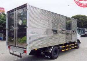 Xe Isuzu NQR75ME4 thùng kín inox sóng