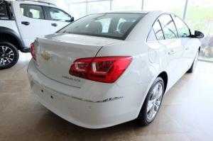 Chevrolet Cruze 1.8L AT giá cực sốc tại Chevrolet Phú Mỹ Hưng
