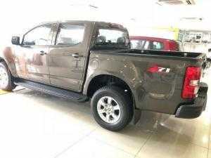 Colorado 2.5L MT 4x4 giá khuyến mãi cực sốc tại Chevrolet Phú Mỹ Hưng