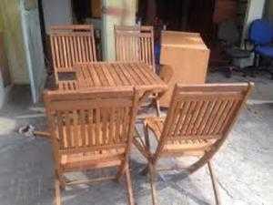 Ghế nhựa chân gỗ quán nhậu