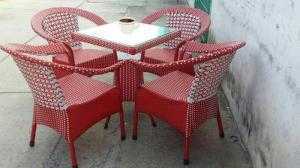 Bàn ghế sân vườn giá rẻ Htt06