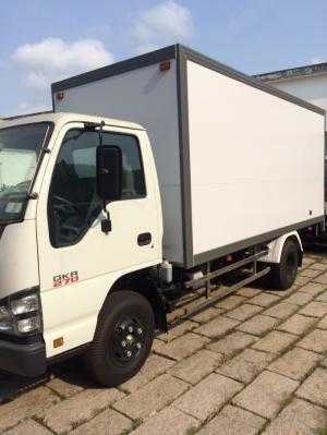 Xe tải Isuzu thùng kín 1t9 khuyến mãi miễn phí trước bạ hỗ trơ vay trả góp 90%