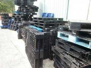 Mua bán pallet nhựa Bắc Giang, pallet nhựa cũ Bắc Giang