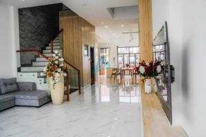 Cần bán nhà full nội thất