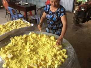 Tinh bột nghệ đỏ nguyên chất 100% nhà làm