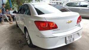 Bán Chevrolet Cruze LT màu trắng số sàn sản xuất 2017 gốc Sài Gòn