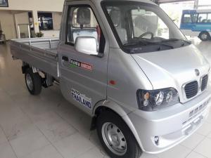 Xe thái lan 990kg nhập khâu nguyên chiếc thích hợp vào các con hẻm nhỏ .