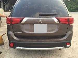 Bán xe Mitsubishi Outlander 2016 màu xám nhập khẩu