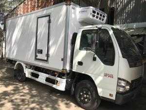 xe tải isuzu đông lạnh euro 4 vào thành phố