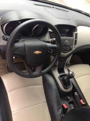 Bán gấp xe Chevrolet Cruze LT 2016 số sàn