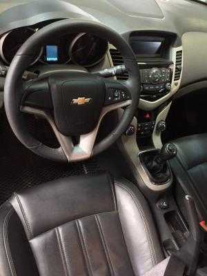 Bán Chevrolet Cruze LT 1.6MT 2017 màu trắng gốc SG