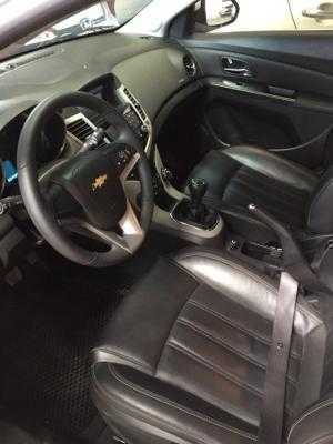 Bán Chevrolet Cruze LT 1.6MT 2017 màu trắng gốc SG