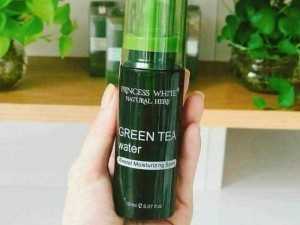 Xịt Khoáng Trà Xanh