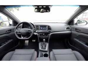 HyunDai Elantra hỗ trợ trả góp 90% giao xe ngay