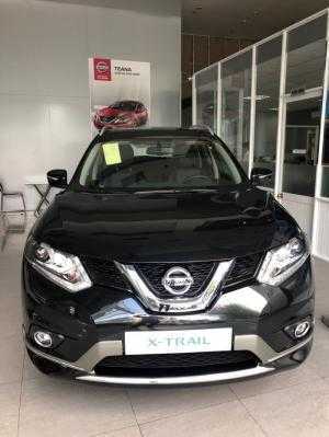 Nissan Xtrail SV premium 2018 2 cầu tự động bản Full giá tốt nhất