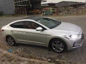 Bán Hyundai Elantra 2.0AT 2016 đăng ký 05/2017, màu bạc, biển TP, xe luớt, đúng chất, giá TL, hổ trợ góp