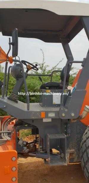 Xe lu rung Hamm 311 đời 2017