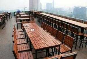 Bàn ghế gỗ xếp quán nhậu giá siêu rẻ