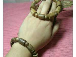 Vòng tay nam gỗ trầm hương tốc banh