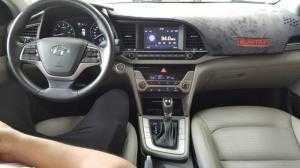Bán Hyundai Elantra GLS 2.0AT màu trắng số tự động sản xuất 2017