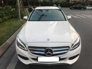 Mercedes Benz C200 màu trắng, sản xuất 2015. Biển Hà Nội