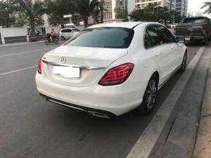 Mercedes Benz C200 màu trắng, sản xuất 2015. Biển Hà Nội