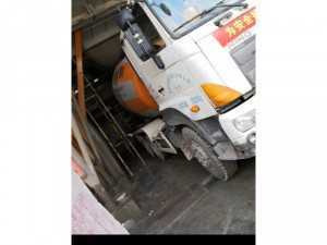 Hino 2013 giá tốt