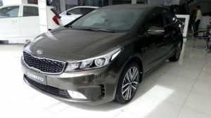 Trả góp chỉ từ 7.8 tr/tháng đã xe Kia Cerato MT 2018, giá chưa đến 500tr - 140tr giao xe ngay