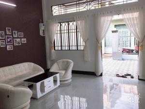 Nhà cấp 4 đẹp cách mặt tiền lộ ngân hàng chỉ 20m
