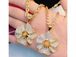 Dây Chuyền Mặt Hoa Mớí 2