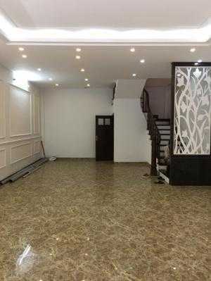 Nhà đẹp phân lô vip Nguyễn Ngọc Nại ô tô vào nhà, sát phố giá 8,5 tỷ