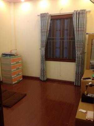 Nhà ở Thụy Khuê cách Hồ Tây 100m 5 tầng 42m2 nội thất đẹp 3.9 tỷ