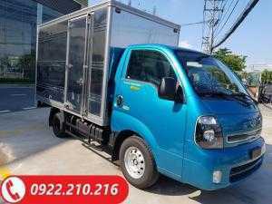 Xe được sơn bằng công nghệ sơn 2 lớp Metallic chỉ có trên xe du lịch giúp xe được đẹp và bền hơn.