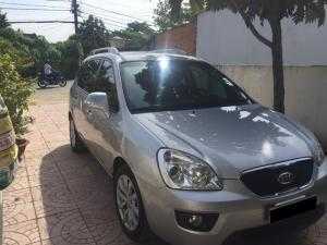 Nhà cần bán kia Carens 2.0 2013, số tự động, màu bạc nhà giữ kỷ.