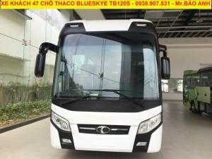 Xe 47 ghế bầu hơi máy Weichai 336PS giao ngay đời 2018