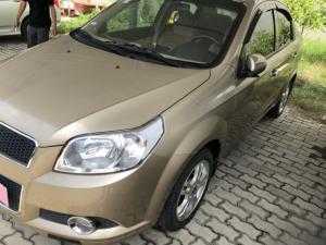 Cần bán xe Chevrolet Aveo LT mt 2017 màu vàng cát,